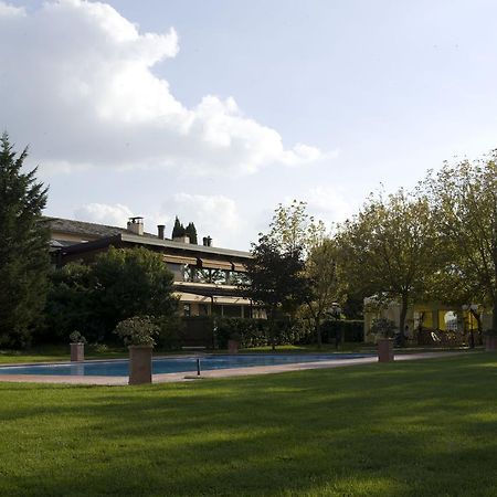 Hotel La Penisola Baschi Exterior foto